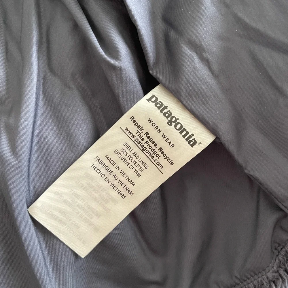 Patagonia Los Gatos Vest. Like new, hardly ever worn!! - Picture 3 of 4
